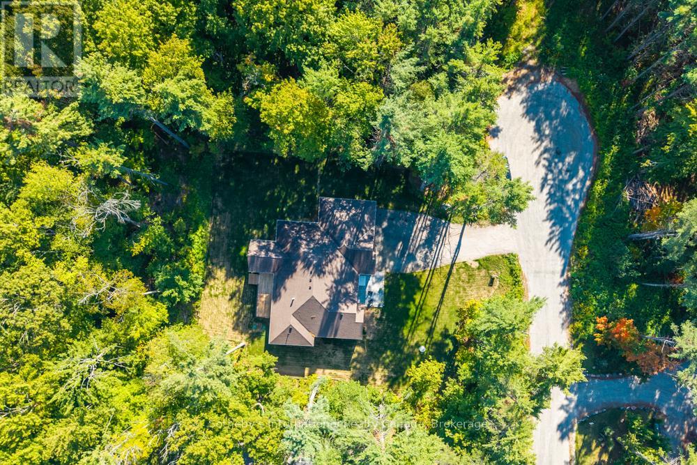 1030 Xavier Street, Gravenhurst, Ontario  P0E 1G0 - Photo 4 - X12385624