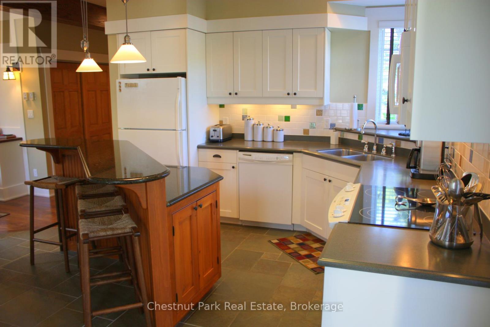 1020 Birch Glen Maple Cottage Week 9 Road, Lake Of Bays, Ontario  P0B 1A0 - Photo 29 - X12386008