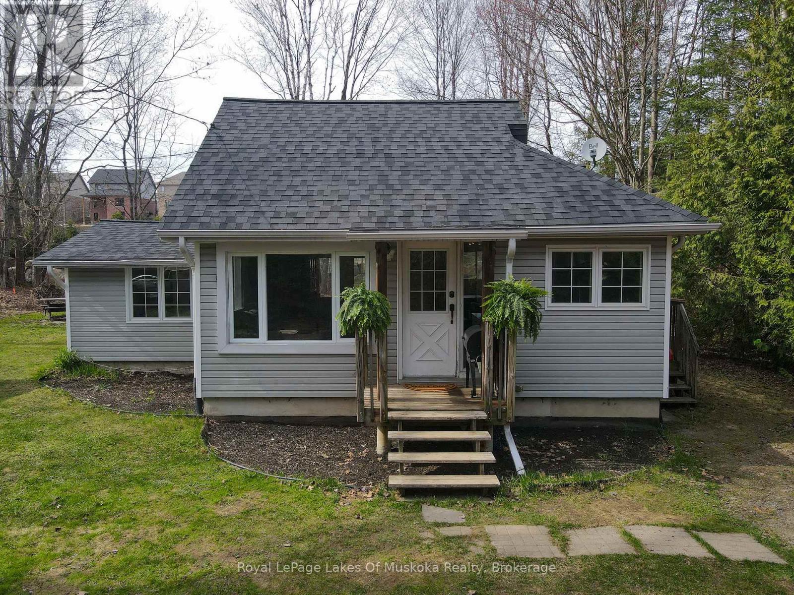 6 Hibberd Lane, Huntsville, Ontario  P1H 1C9 - Photo 1 - X12386098