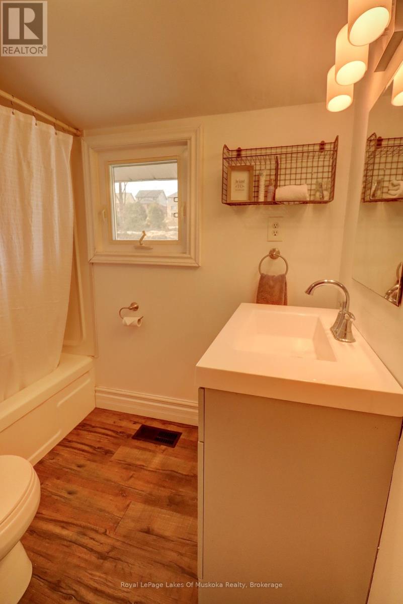 6 Hibberd Lane, Huntsville, Ontario  P1H 1C9 - Photo 11 - X12386098