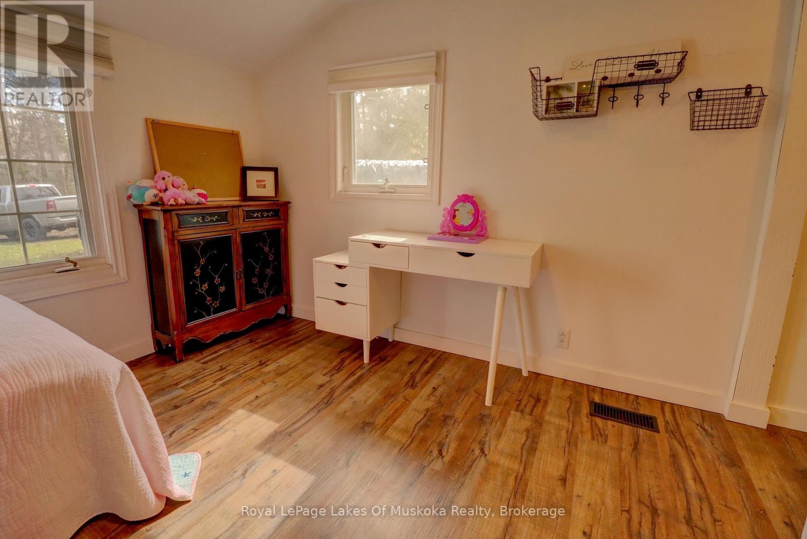 6 Hibberd Lane, Huntsville, Ontario  P1H 1C9 - Photo 18 - X12386098