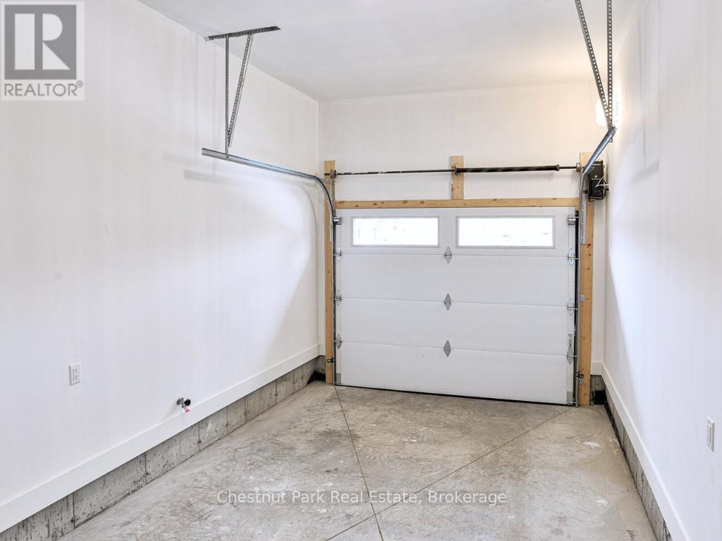 2 Black Spruce Street, Huntsville, Ontario  P1H 1M3 - Photo 14 - X12387275