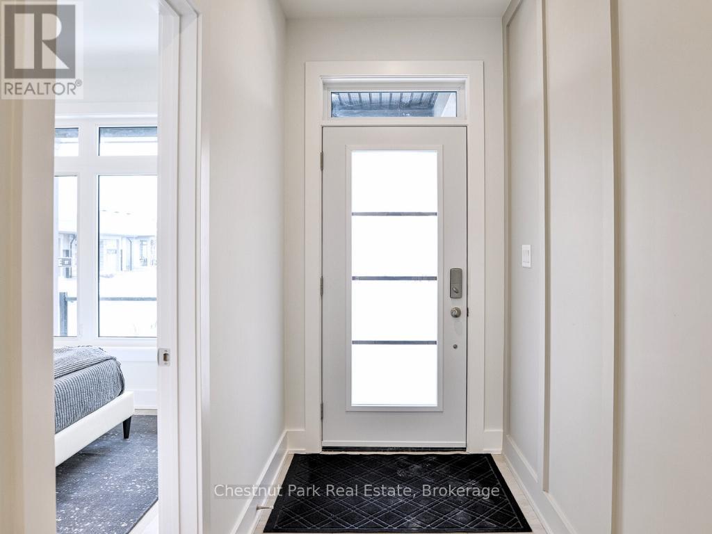 2 Black Spruce Street, Huntsville, Ontario  P1H 1M3 - Photo 2 - X12387275