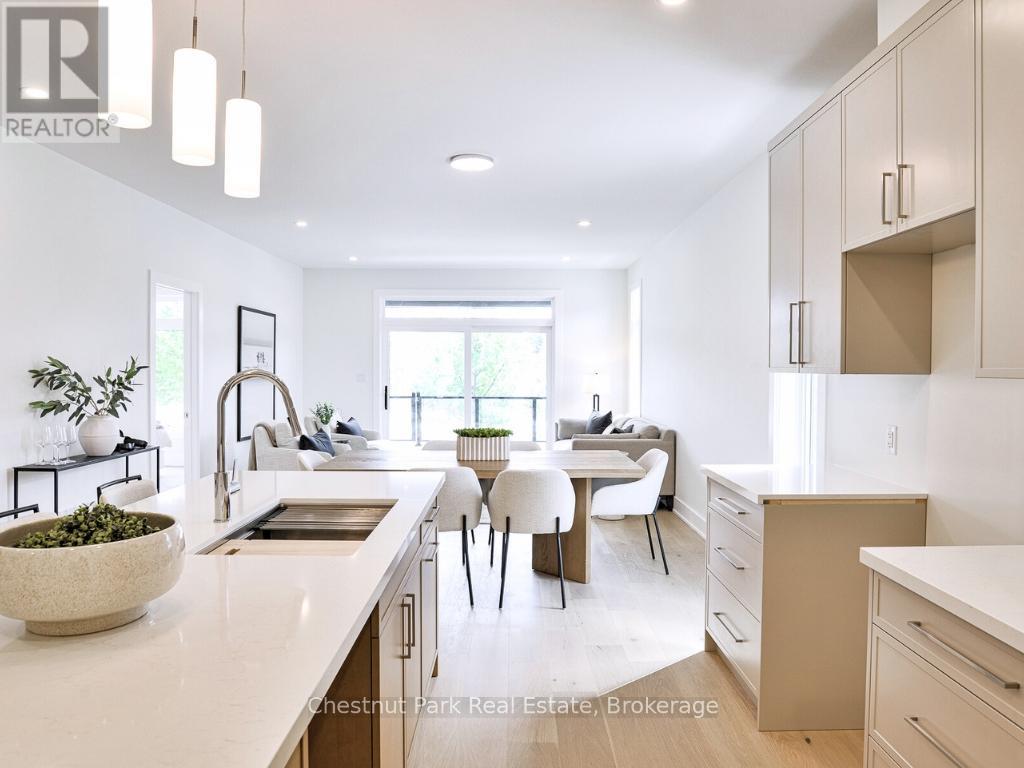 2 Black Spruce Street, Huntsville, Ontario  P1H 1M3 - Photo 6 - X12387275