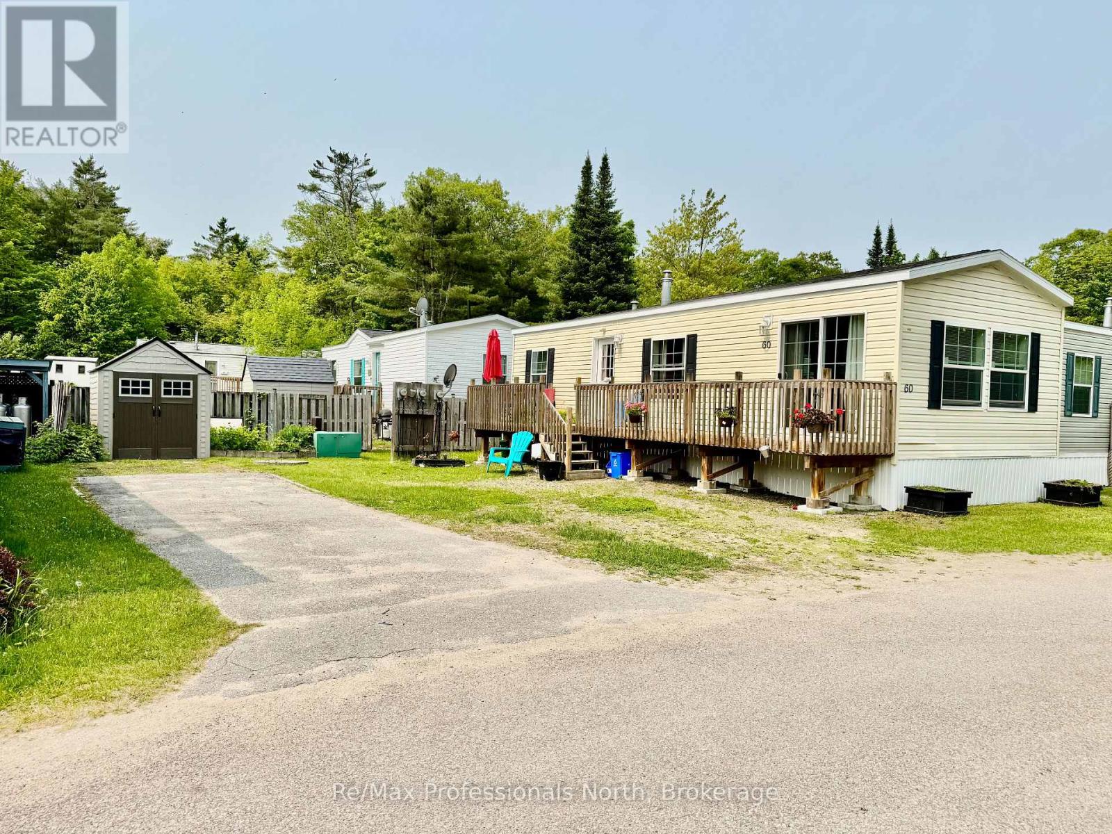 60 - 1007 Racoon Road, Gravenhurst, Ontario  P1P 0C3 - Photo 1 - X12387940