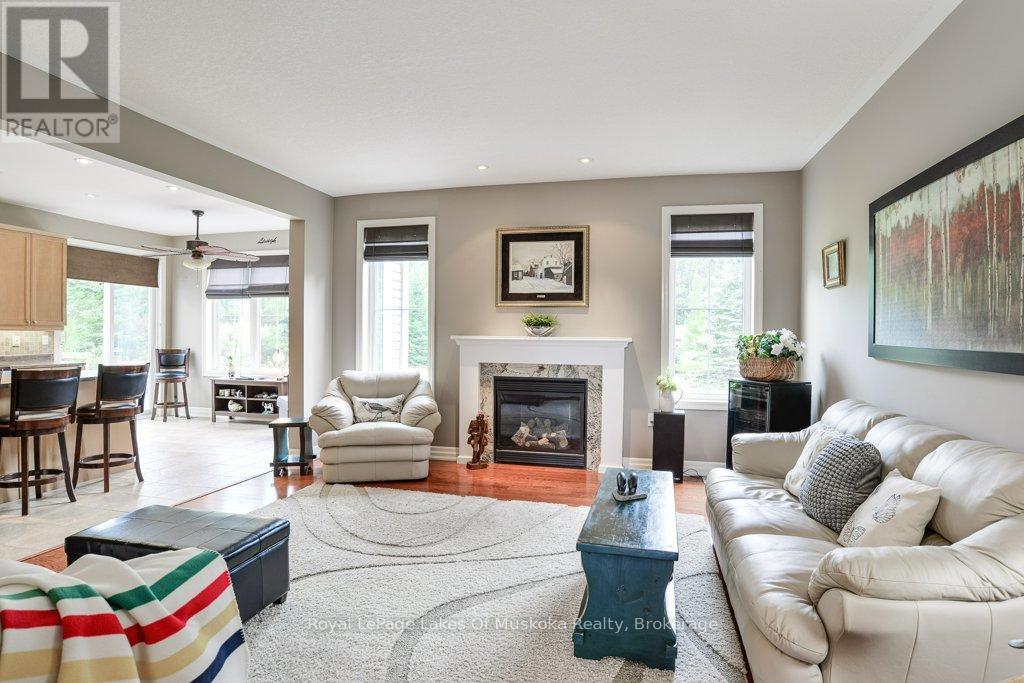 12 Pheasant Run, Bracebridge, Ontario  P1L 0A9 - Photo 3 - X12388152