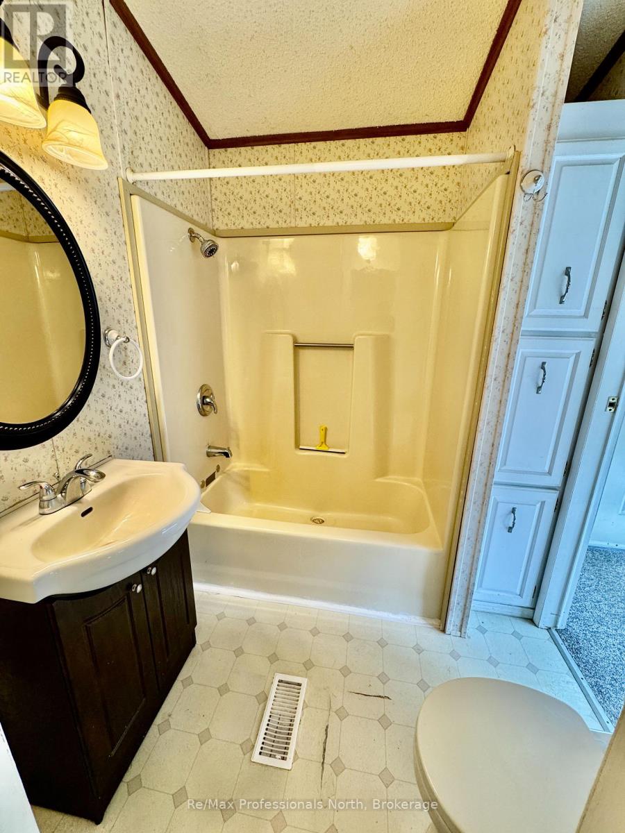 62 - 1007 Racoon Road, Gravenhurst, Ontario  P1P 0C3 - Photo 17 - X12388806