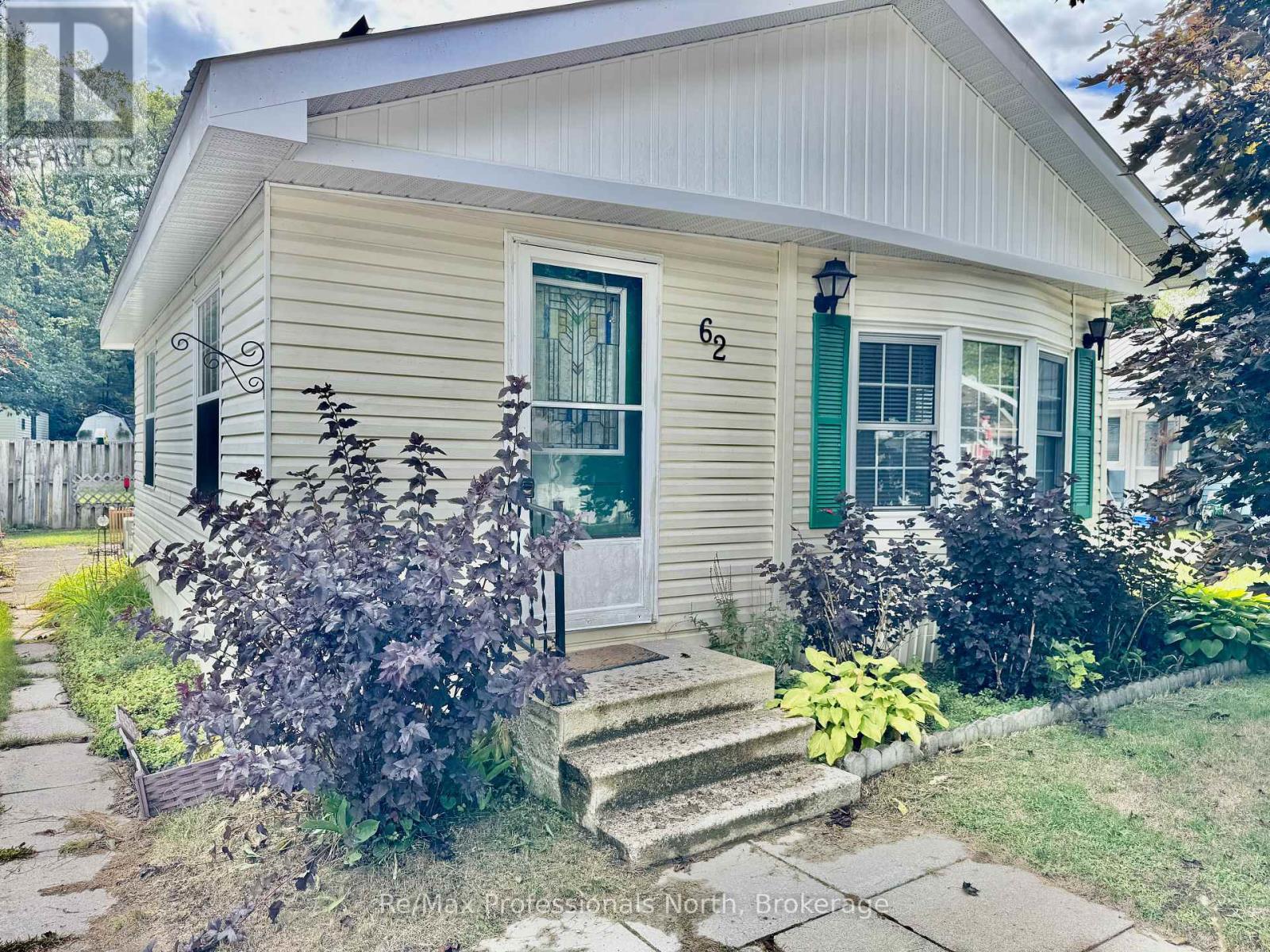 62 - 1007 Racoon Road, Gravenhurst, Ontario  P1P 0C3 - Photo 2 - X12388806