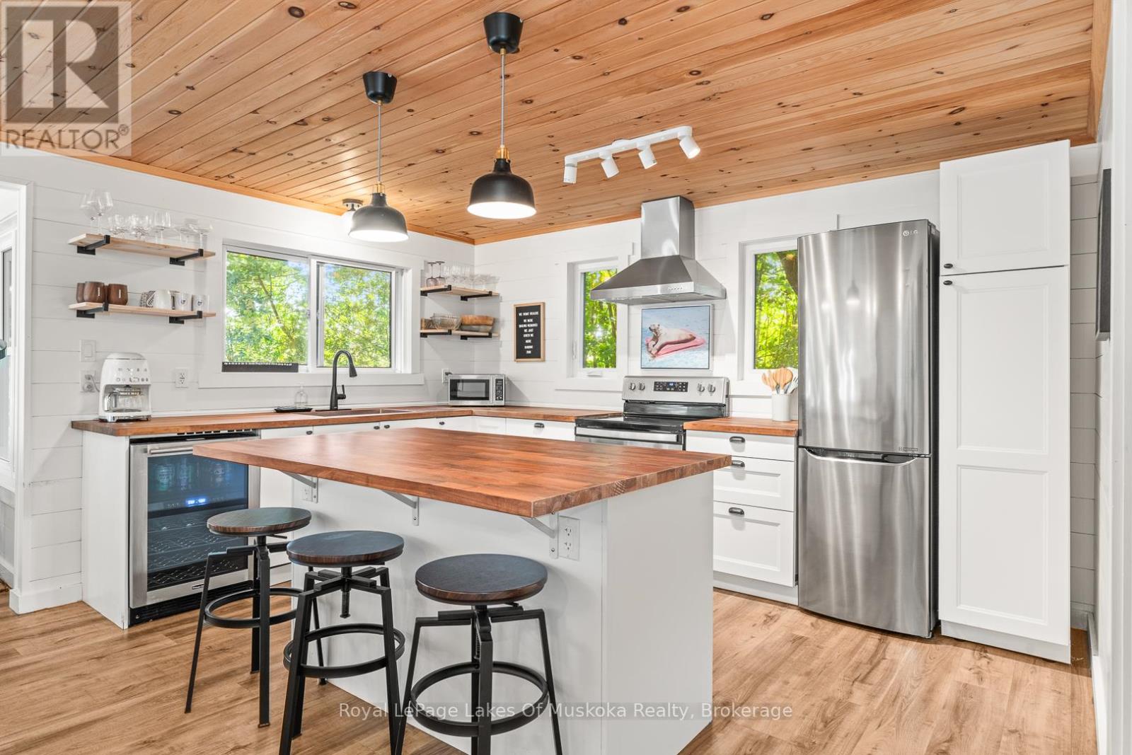 1341 Billie Bear Road, Lake Of Bays, Ontario  P1H 2J6 - Photo 13 - X12389032