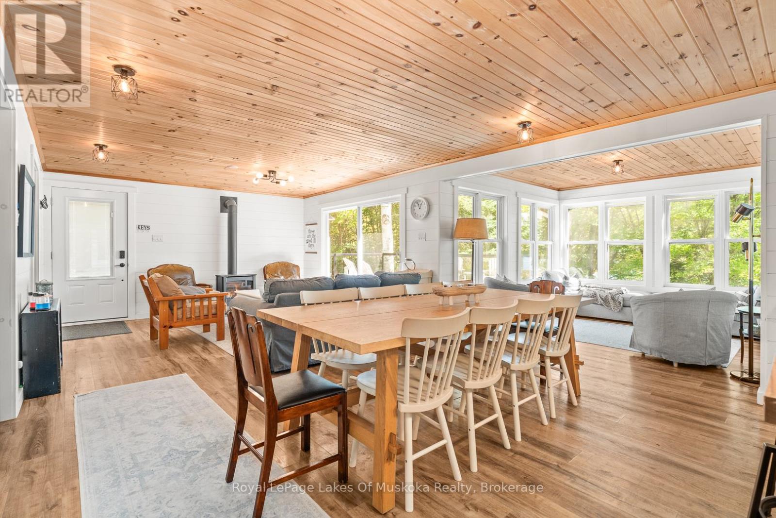 1341 Billie Bear Road, Lake Of Bays, Ontario  P1H 2J6 - Photo 15 - X12389032