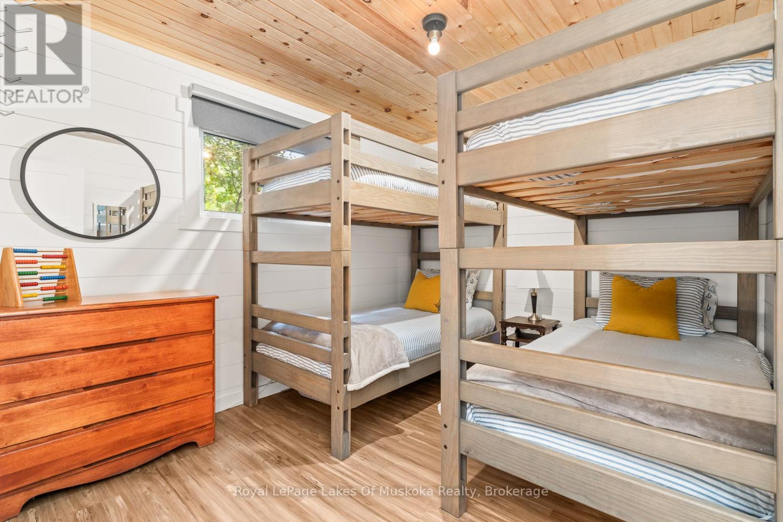 1341 Billie Bear Road, Lake Of Bays, Ontario  P1H 2J6 - Photo 19 - X12389032