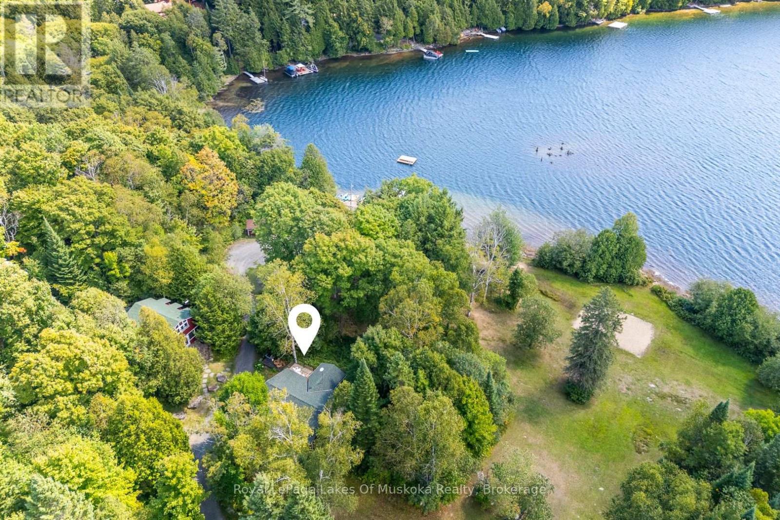 1341 Billie Bear Road, Lake Of Bays, Ontario  P1H 2J6 - Photo 2 - X12389032