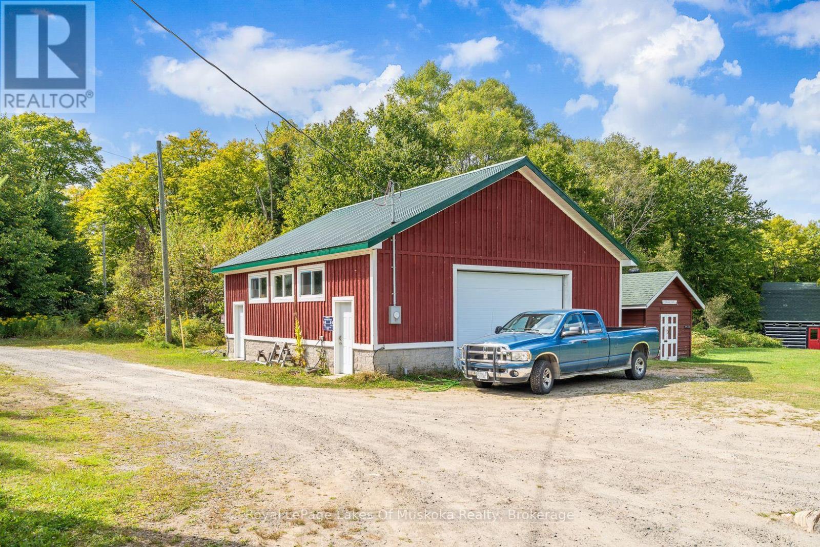 1341 Billie Bear Road, Lake Of Bays, Ontario  P1H 2J6 - Photo 37 - X12389032