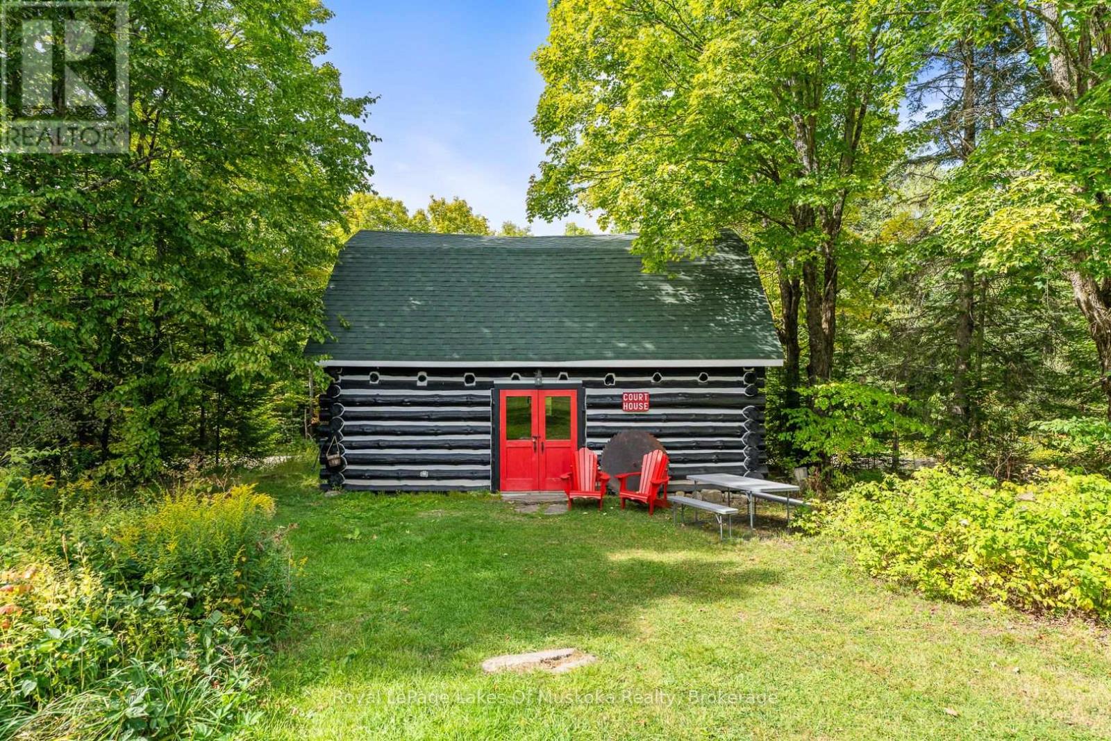 1341 Billie Bear Road, Lake Of Bays, Ontario  P1H 2J6 - Photo 39 - X12389032