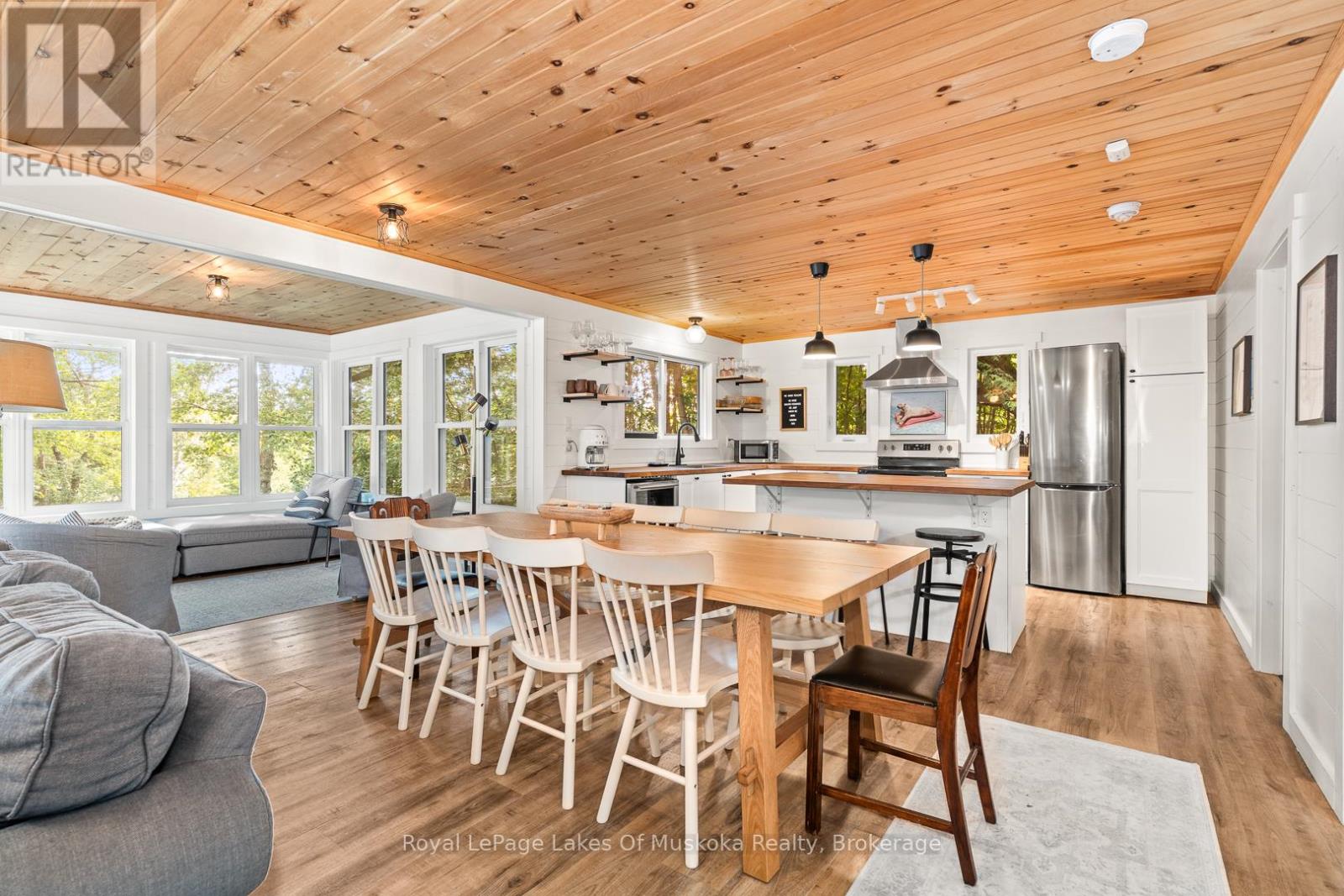 1341 Billie Bear Road, Lake Of Bays, Ontario  P1H 2J6 - Photo 8 - X12389032