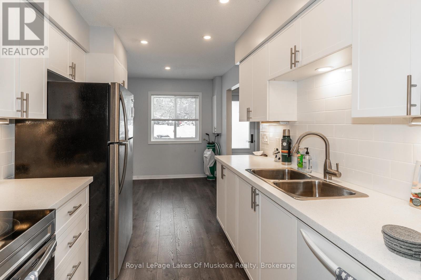 10 - 142 Ecclestone Drive, Bracebridge, Ontario  P1L 1G6 - Photo 15 - X12389230