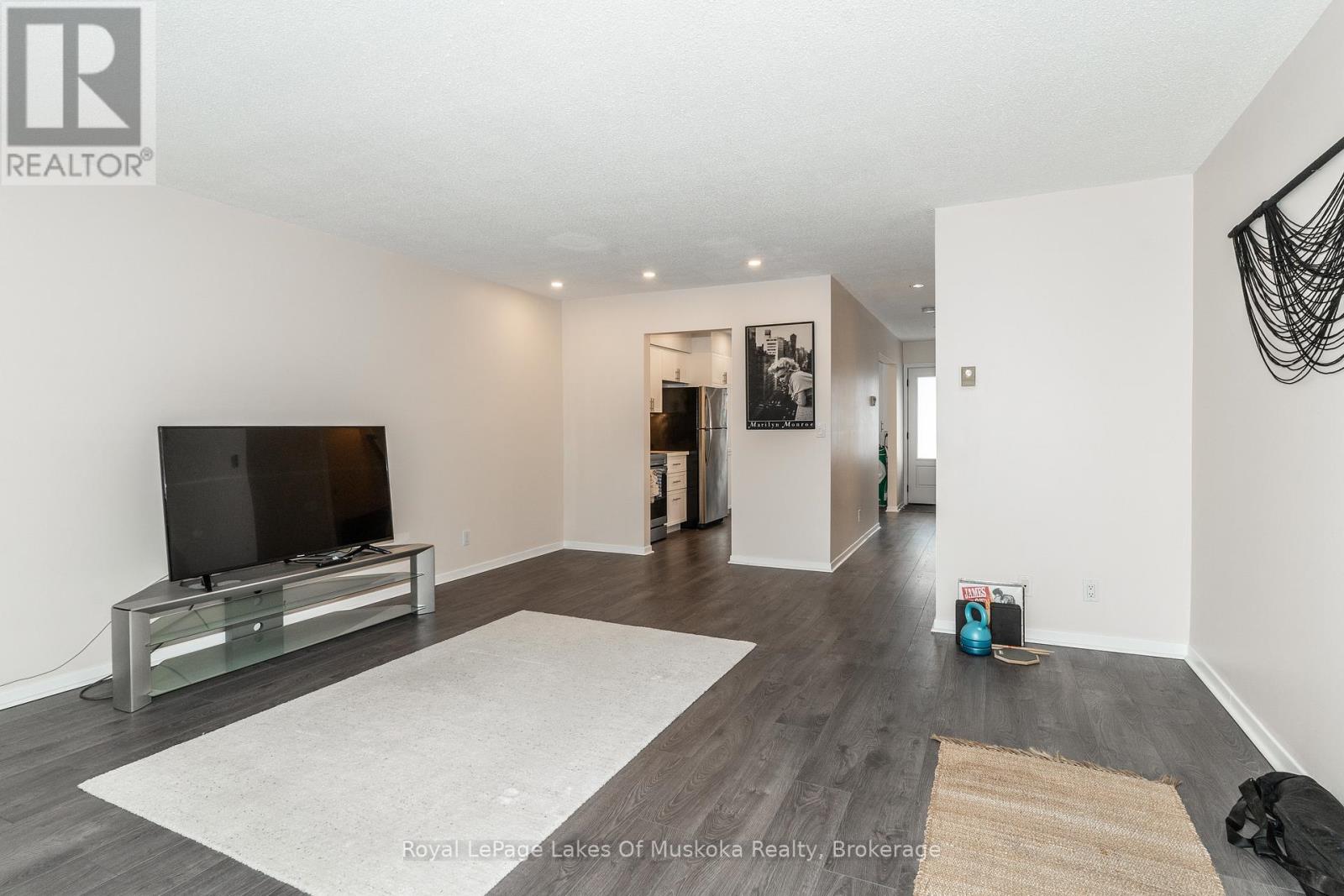 10 - 142 Ecclestone Drive, Bracebridge, Ontario  P1L 1G6 - Photo 20 - X12389230