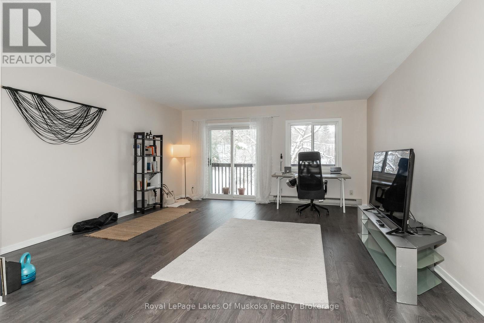 10 - 142 Ecclestone Drive, Bracebridge, Ontario  P1L 1G6 - Photo 7 - X12389230