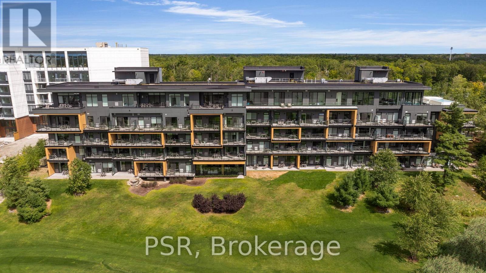 405 - 120 Carrick Trail, Gravenhurst, Ontario  P1P 0A2 - Photo 1 - X12390693
