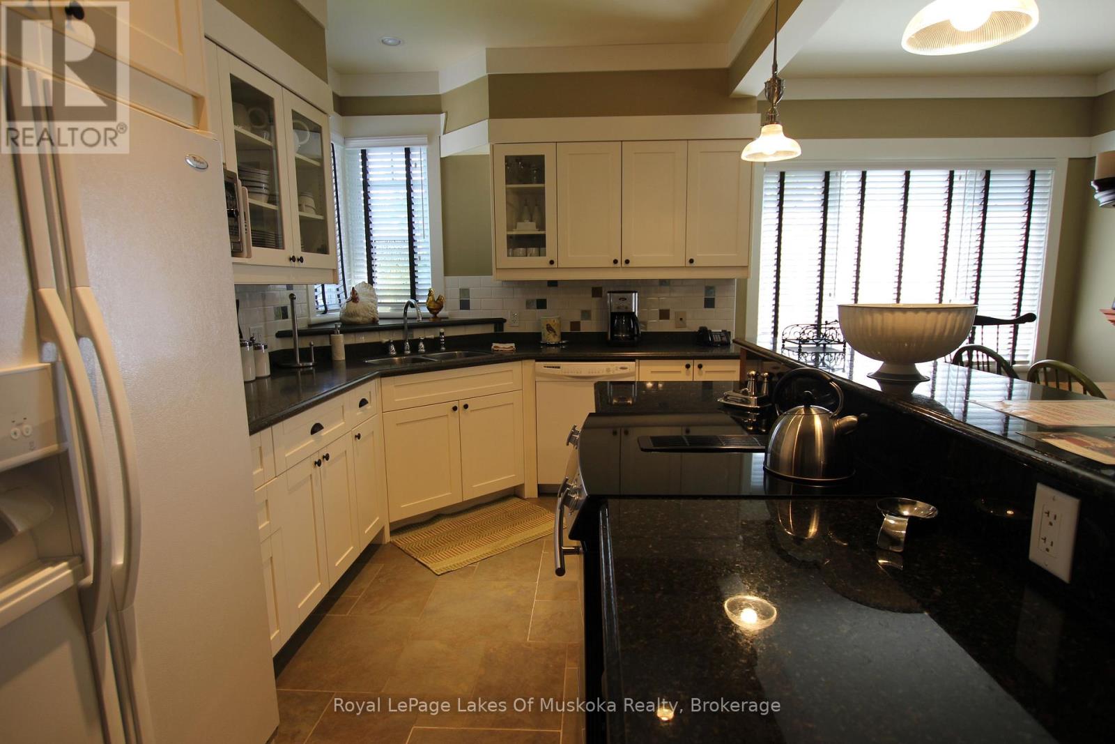 V  3, W 5 - 1020 Birch Glen Road, Lake Of Bays, Ontario  P0B 1A0 - Photo 2 - X12392169