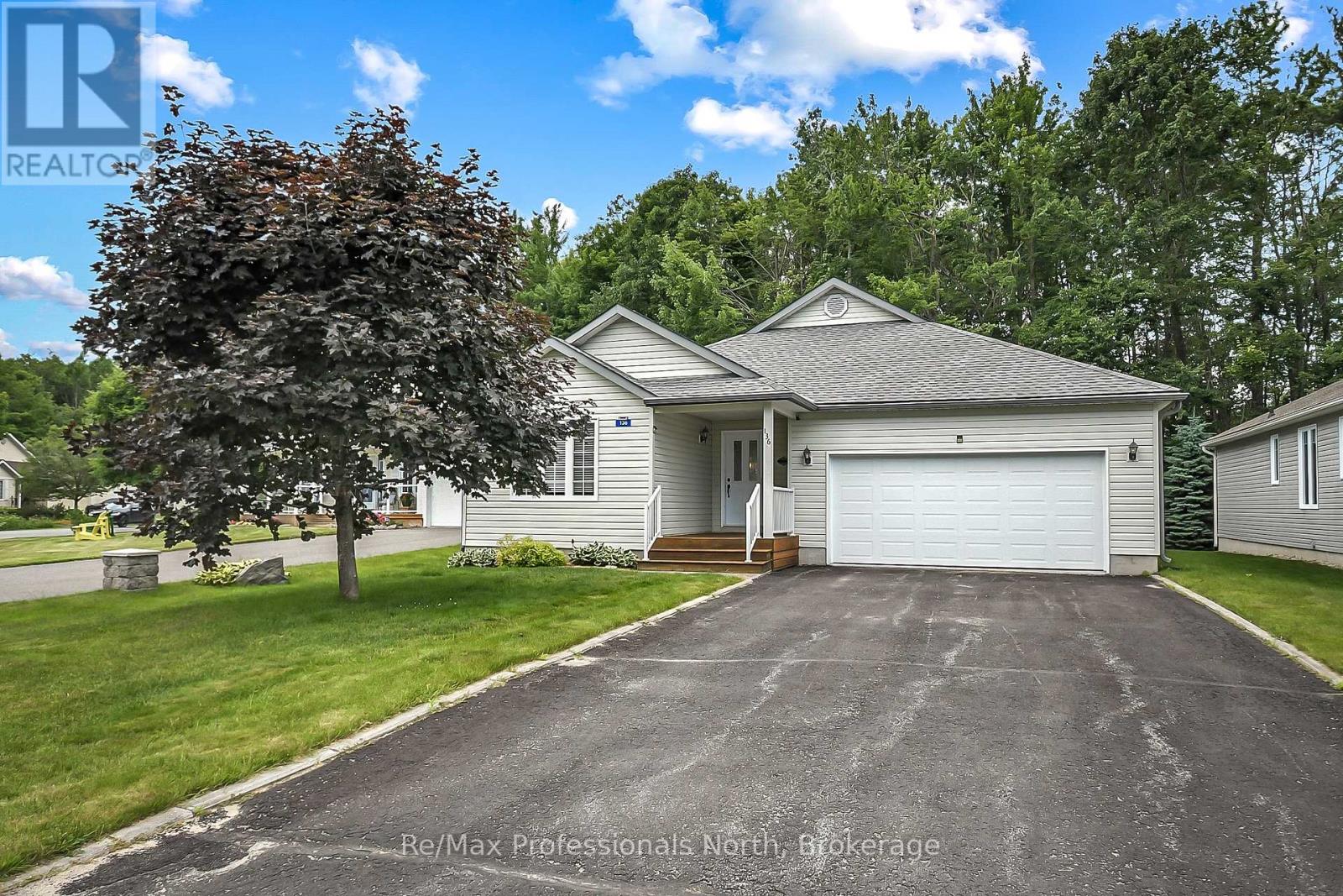 136 Hedgewood Lane, Gravenhurst, Ontario  P1P 1Z4 - Photo 1 - X12396497