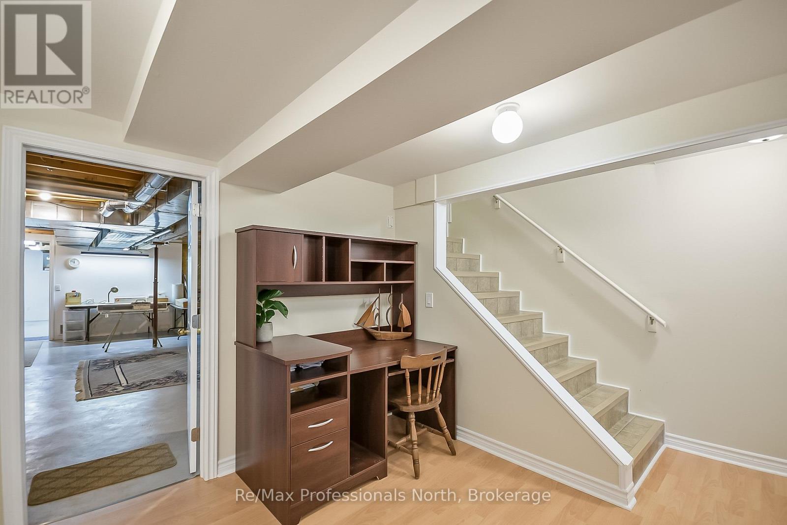 136 Hedgewood Lane, Gravenhurst, Ontario  P1P 1Z4 - Photo 22 - X12396497