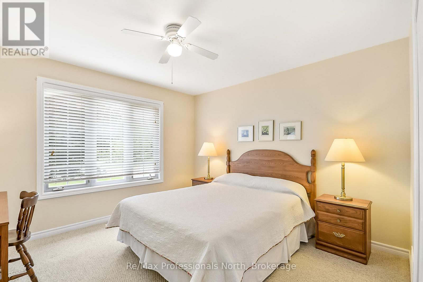 136 Hedgewood Lane, Gravenhurst, Ontario  P1P 1Z4 - Photo 3 - X12396497