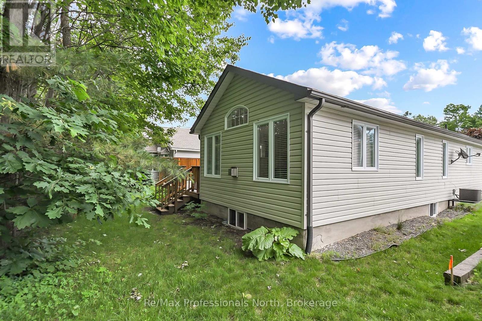 136 Hedgewood Lane, Gravenhurst, Ontario  P1P 1Z4 - Photo 32 - X12396497