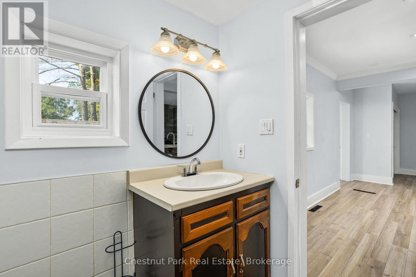 615 Bay Street, Gravenhurst, Ontario  P1P 1G8 - Photo 14 - X12397217