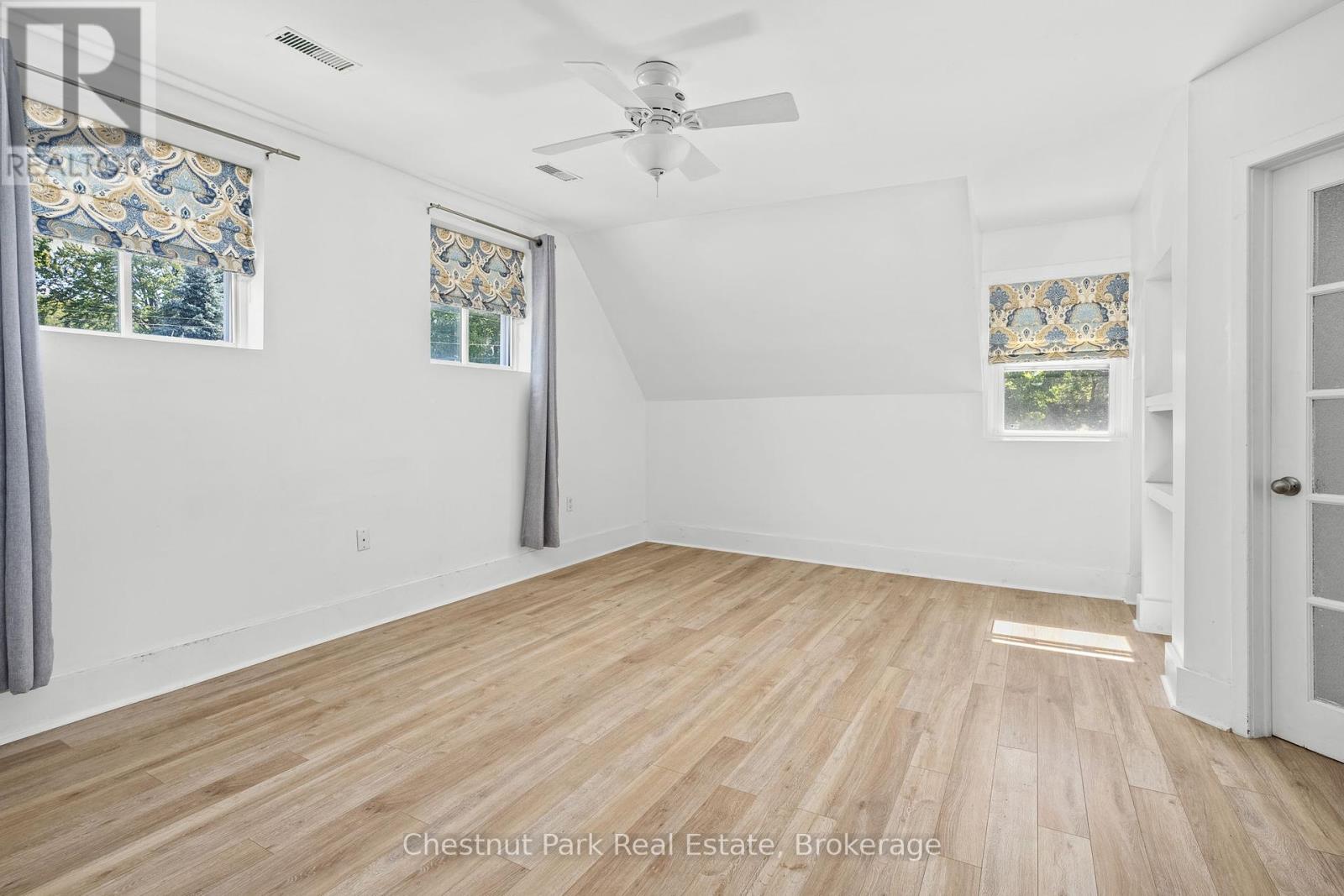 615 Bay Street, Gravenhurst, Ontario  P1P 1G8 - Photo 19 - X12397217