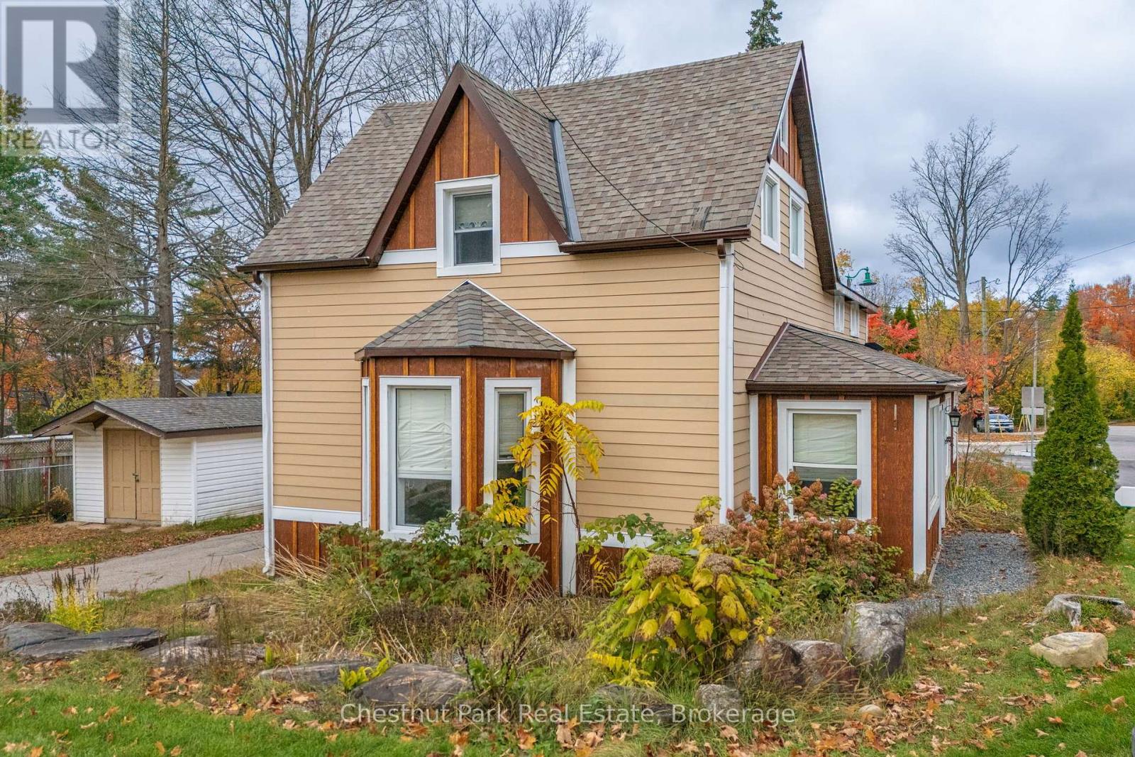 615 Bay Street, Gravenhurst, Ontario  P1P 1G8 - Photo 5 - X12397389