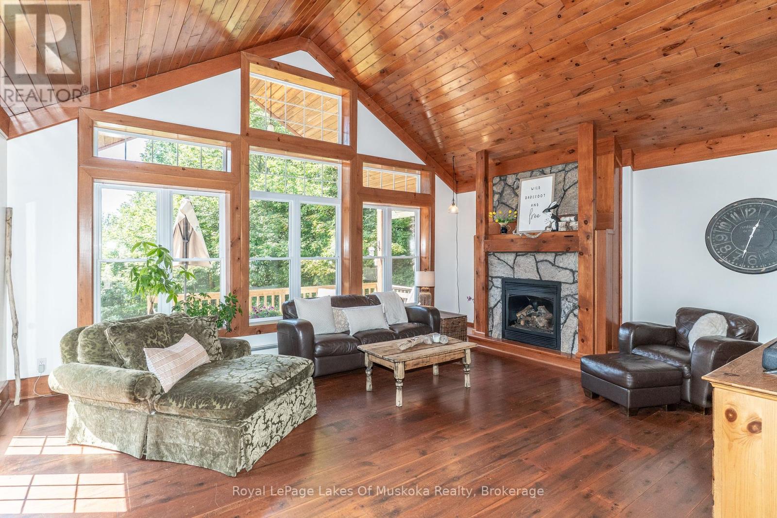 1080 Walkers Glenn Crescent, Lake Of Bays, Ontario  P1H 2J6 - Photo 16 - X12399329