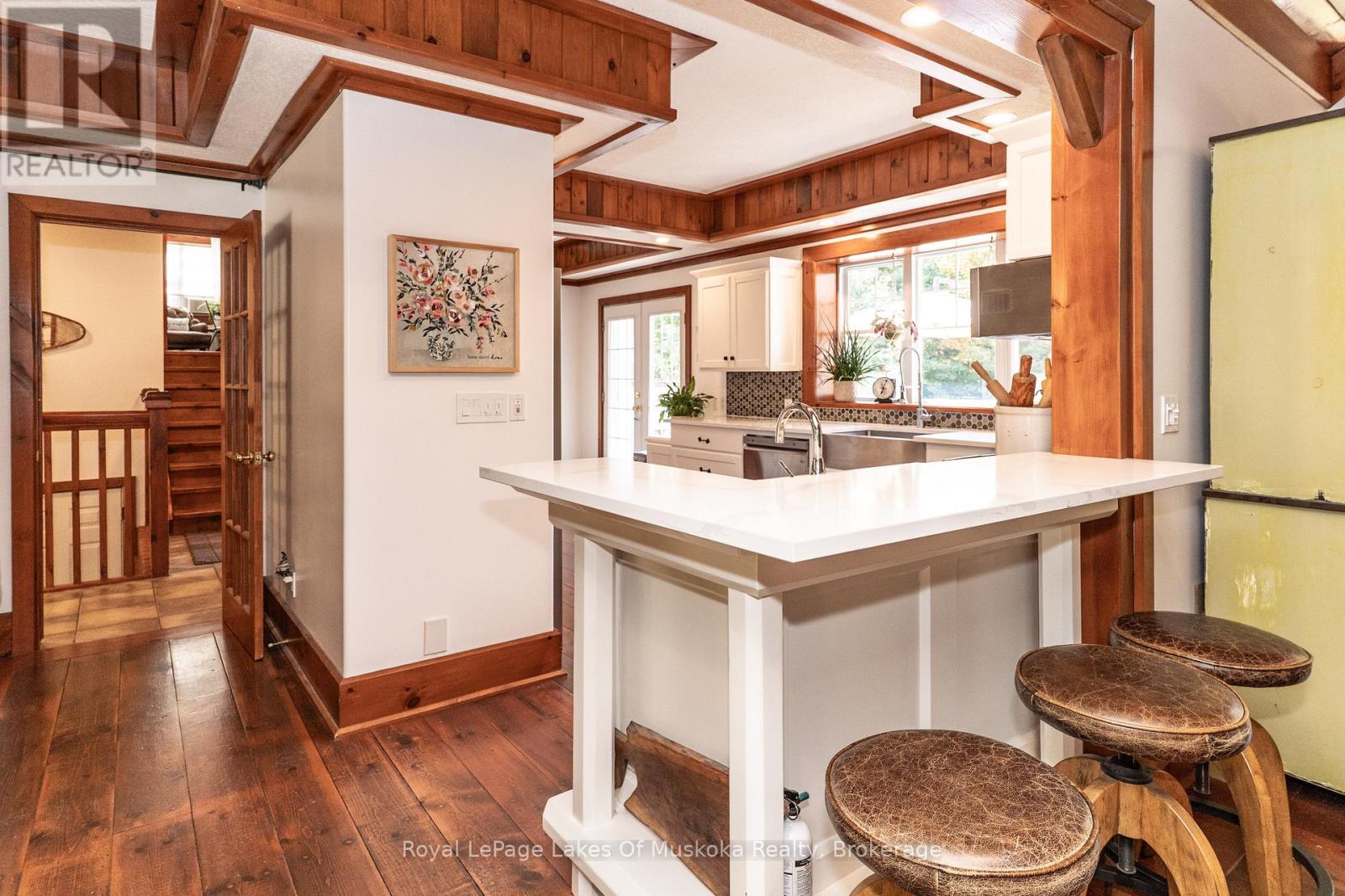 1080 Walkers Glenn Crescent, Lake Of Bays, Ontario  P1H 2J6 - Photo 22 - X12399329