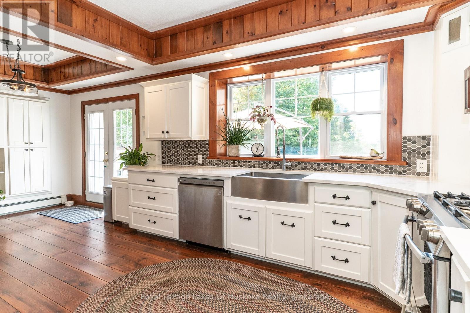 1080 Walkers Glenn Crescent, Lake Of Bays, Ontario  P1H 2J6 - Photo 24 - X12399329