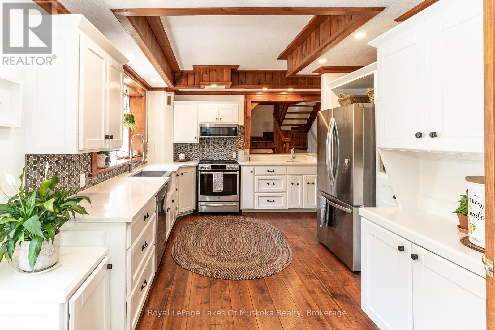 1080 Walkers Glenn Crescent, Lake Of Bays, Ontario  P1H 2J6 - Photo 26 - X12399329