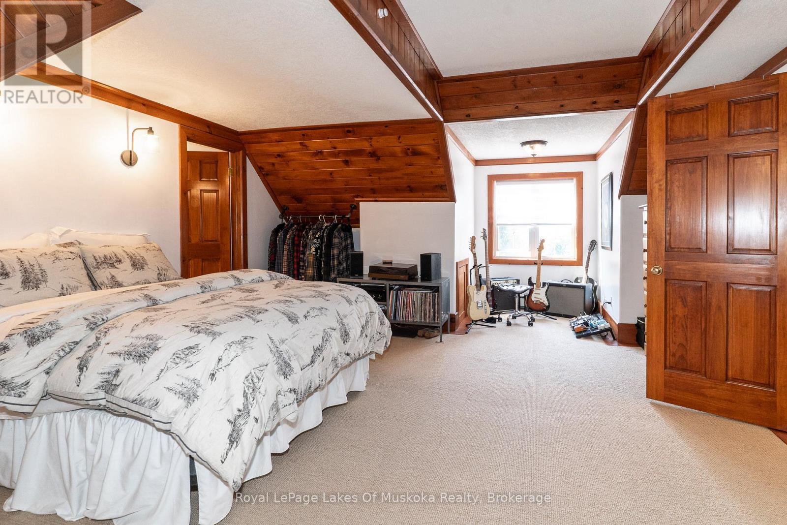 1080 Walkers Glenn Crescent, Lake Of Bays, Ontario  P1H 2J6 - Photo 37 - X12399329