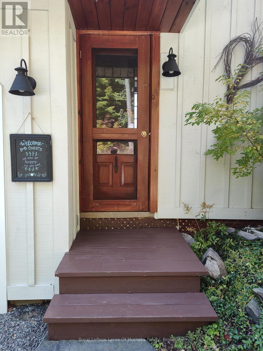 1080 Walkers Glenn Crescent, Lake Of Bays, Ontario  P1H 2J6 - Photo 7 - X12399329