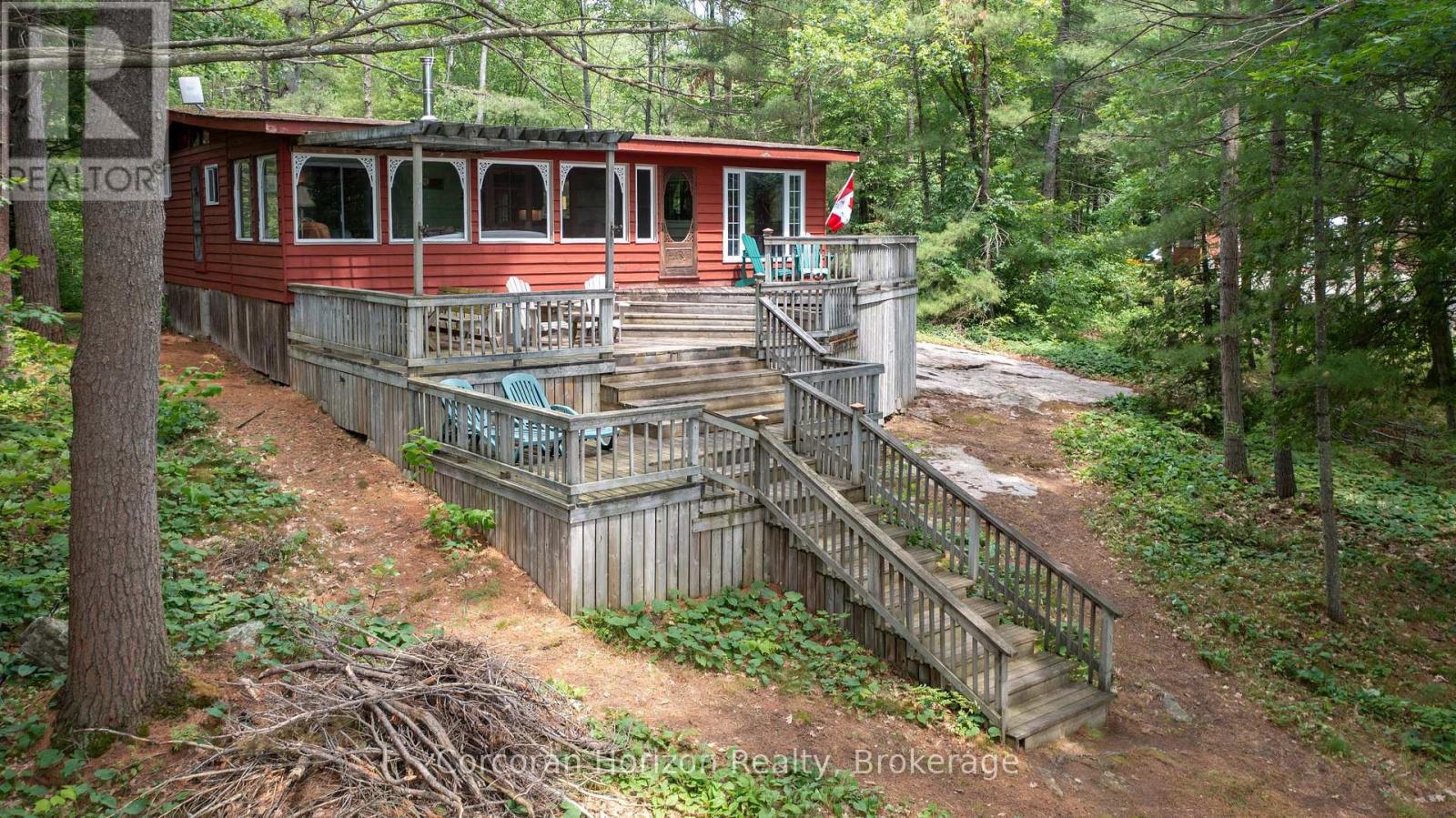 162 Winding Way, Georgian Bay, Ontario  L0K 1S0 - Photo 2 - X12399470