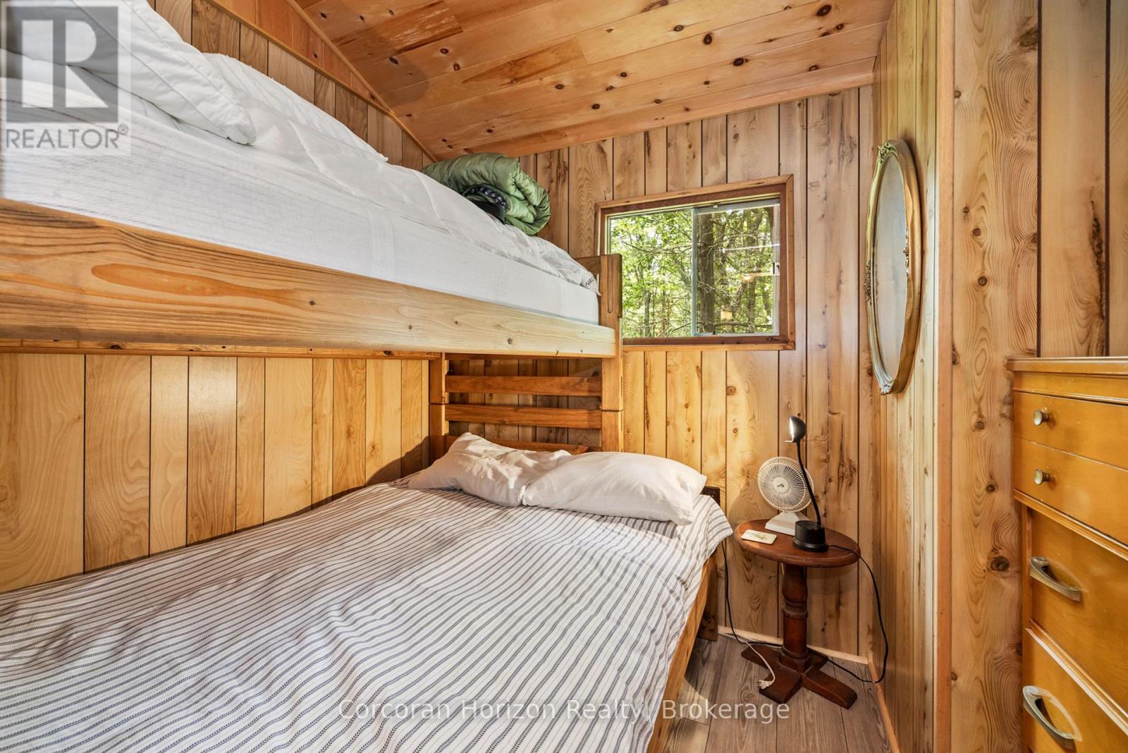 162 Winding Way, Georgian Bay, Ontario  L0K 1S0 - Photo 25 - X12399470