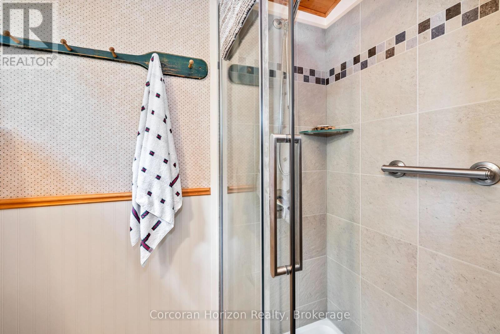 162 Winding Way, Georgian Bay, Ontario  L0K 1S0 - Photo 30 - X12399470