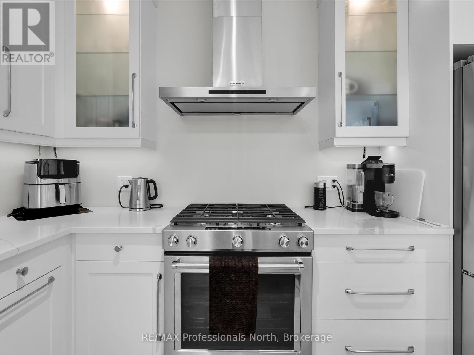 211 Holditch Street, Bracebridge, Ontario  P1L 1E9 - Photo 16 - X12399716