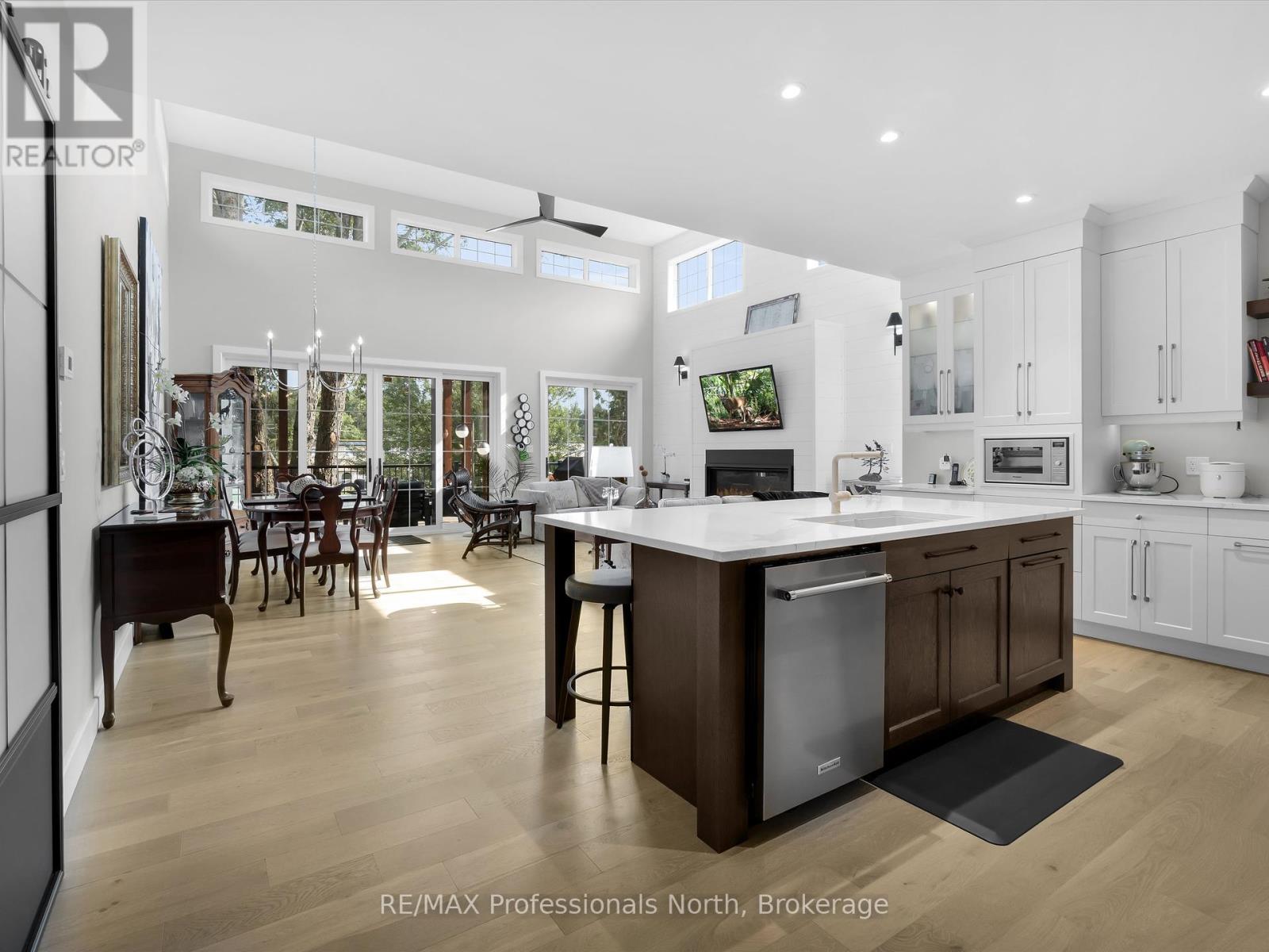 211 Holditch Street, Bracebridge, Ontario  P1L 1E9 - Photo 21 - X12399716