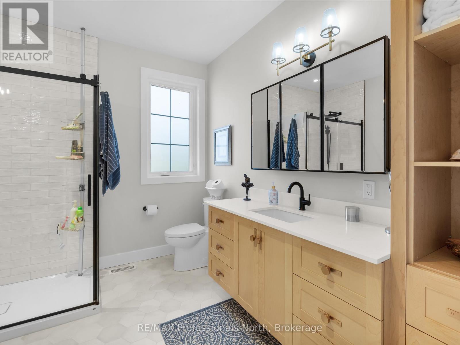 211 Holditch Street, Bracebridge, Ontario  P1L 1E9 - Photo 29 - X12399716