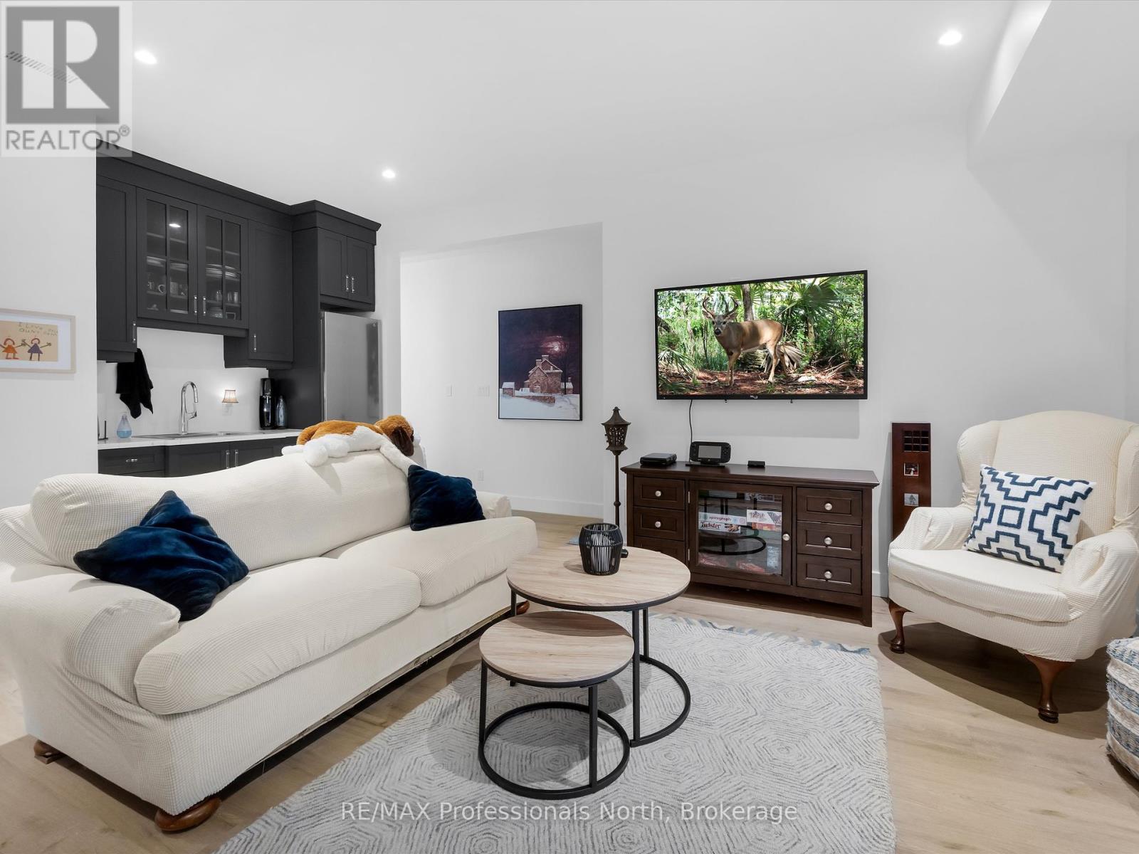 211 Holditch Street, Bracebridge, Ontario  P1L 1E9 - Photo 31 - X12399716