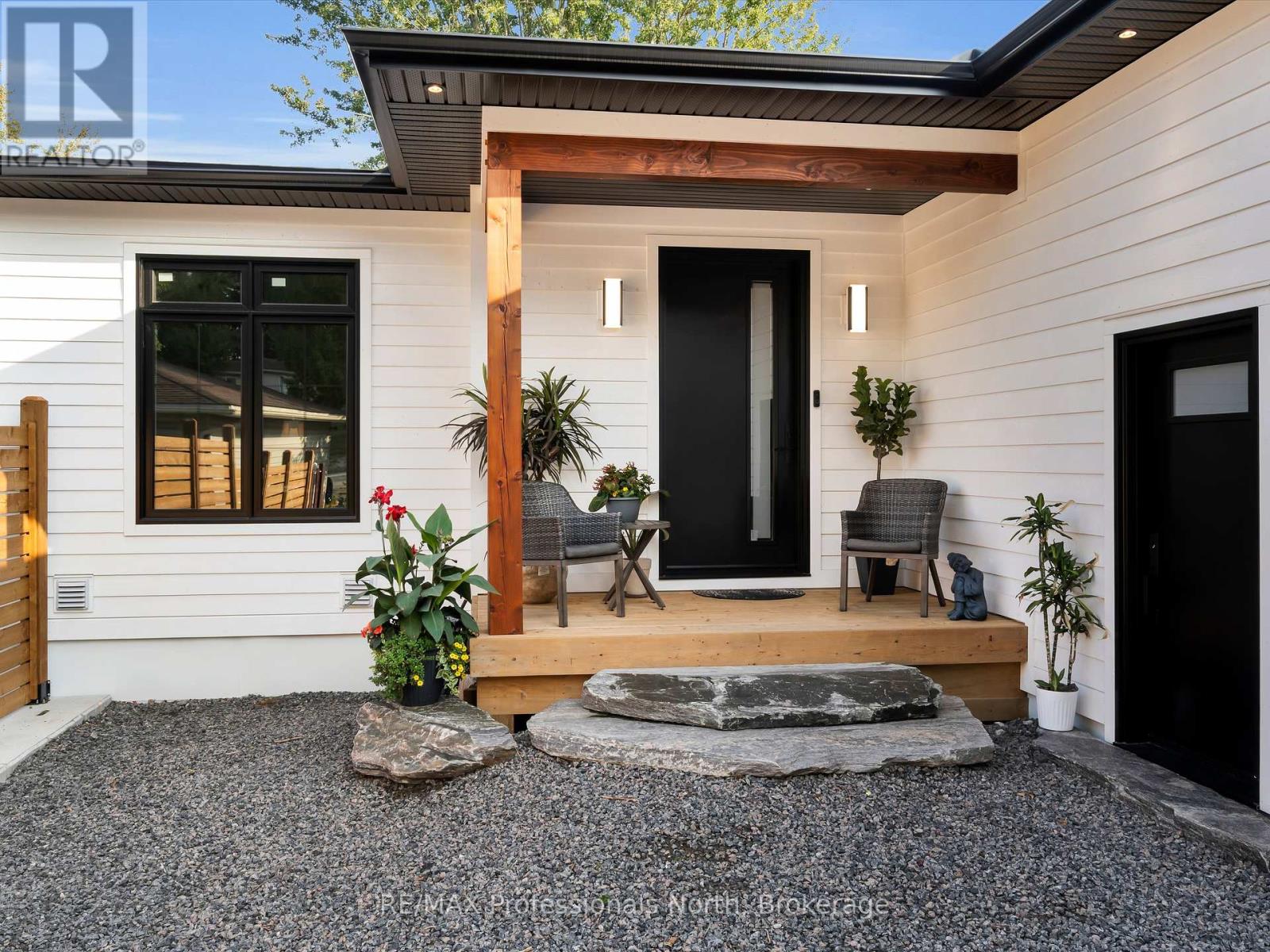 211 Holditch Street, Bracebridge, Ontario  P1L 1E9 - Photo 42 - X12399716