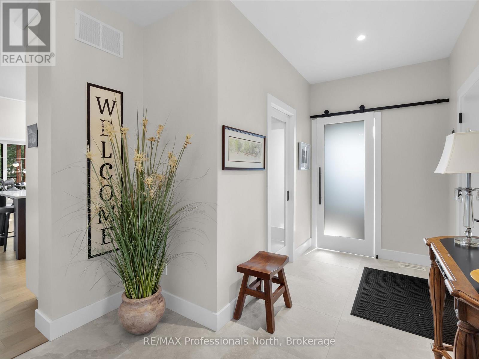 211 Holditch Street, Bracebridge, Ontario  P1L 1E9 - Photo 43 - X12399716