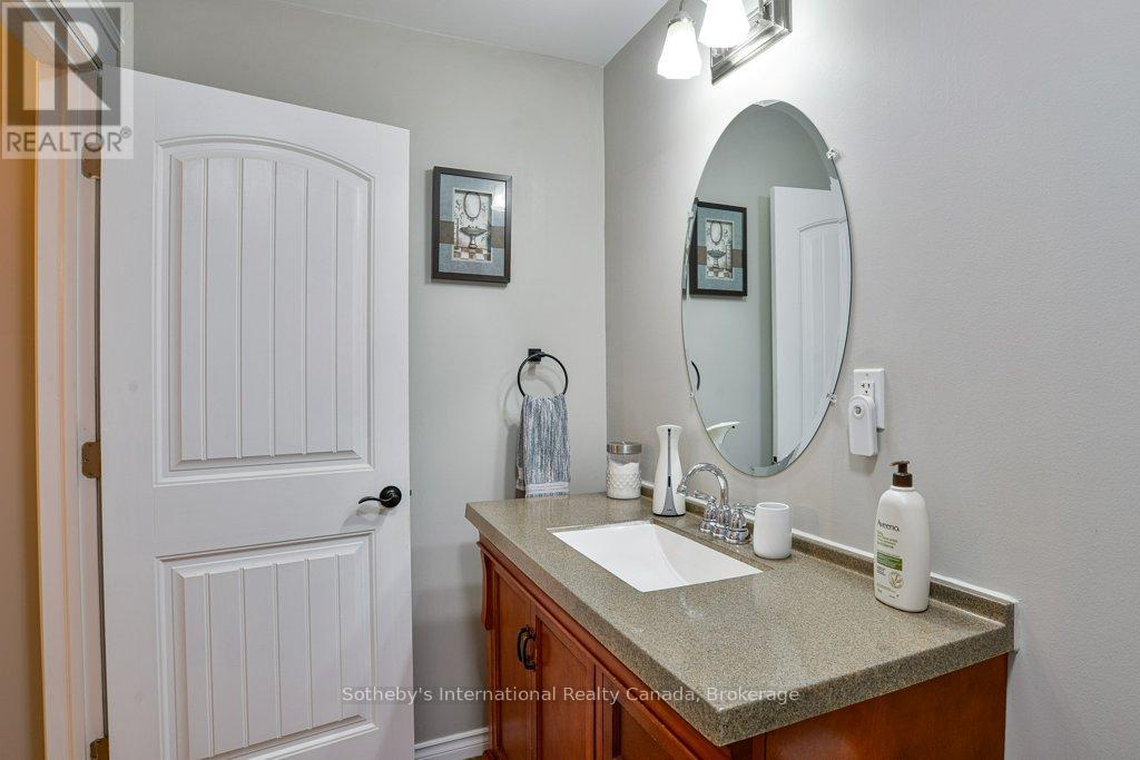 1160 Skeleton Lake Rd 2 Road, Muskoka Lakes, Ontario  P0B 1M0 - Photo 16 - X12400000