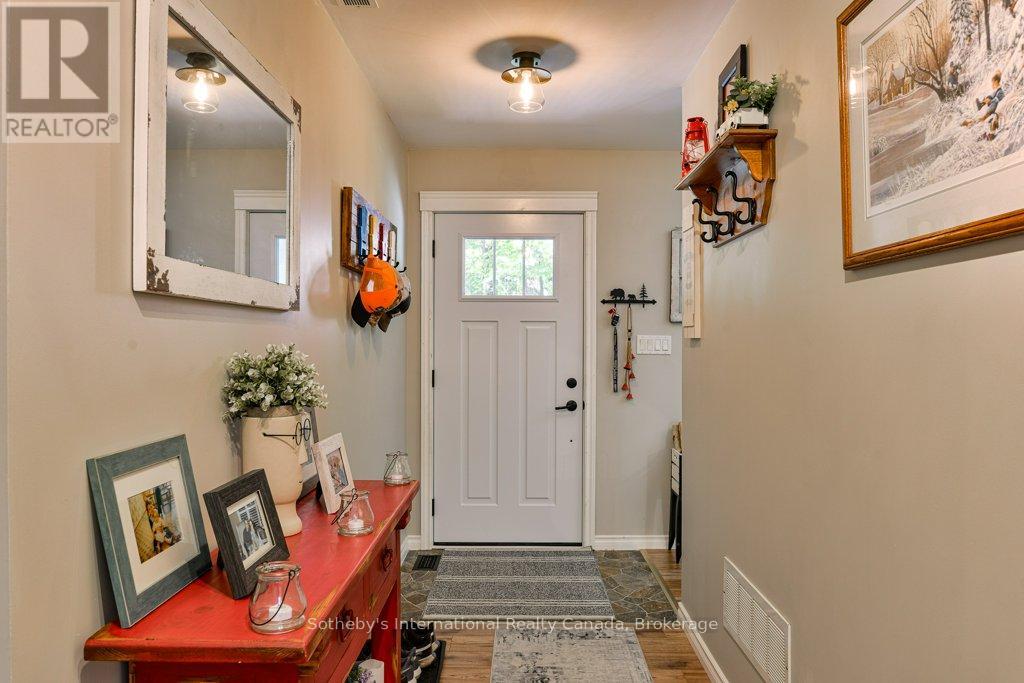 1160 Skeleton Lake Rd 2 Road, Muskoka Lakes, Ontario  P0B 1M0 - Photo 8 - X12400000