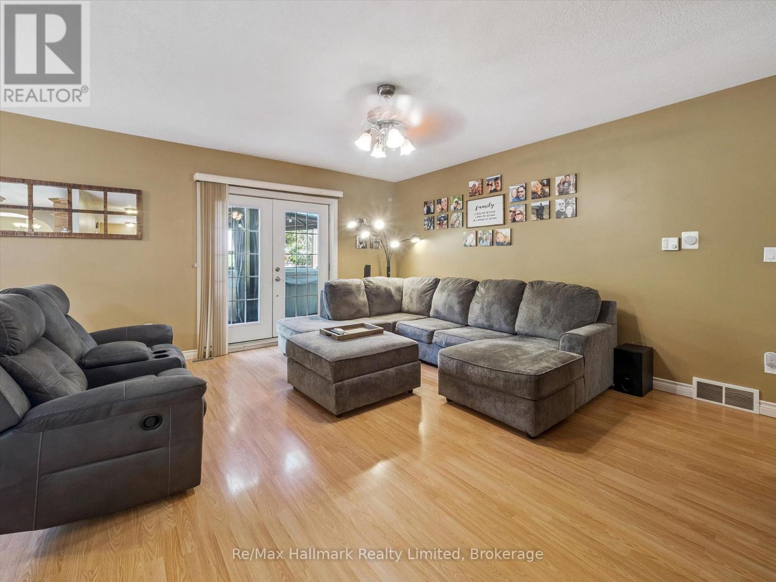 69 Woodchester Avenue, Bracebridge, Ontario  P1L 1H9 - Photo 17 - X12400015