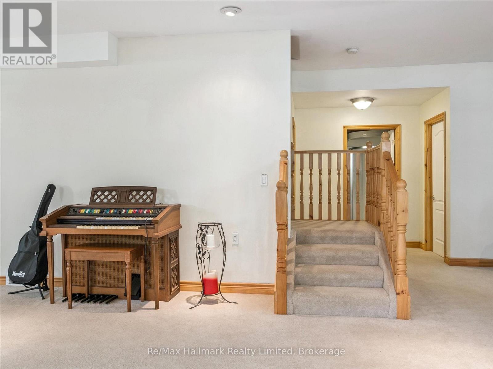 69 Woodchester Avenue, Bracebridge, Ontario  P1L 1H9 - Photo 31 - X12400015